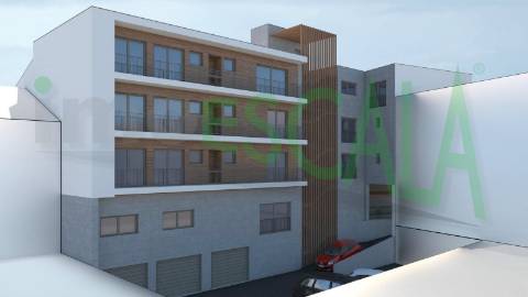 Loja de 271 m2 em empreendimento de luxo em Almeirim