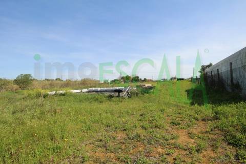Terreno de 4960 m2 na Moita do Lobo em Manique do Intendente