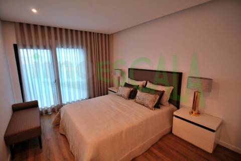 Apartamento T3 c/ Terraço