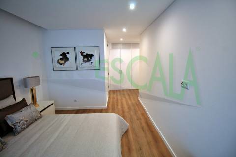 Apartamento T3 c/ Terraço