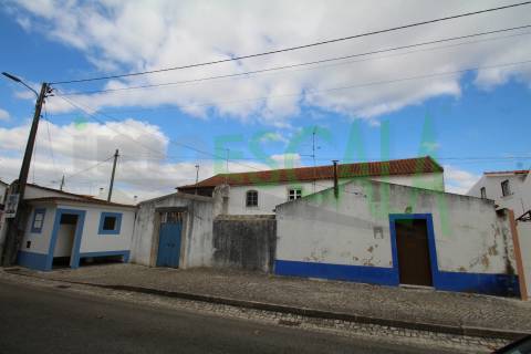 Moradia Centenária para Restaurar