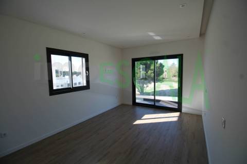 Moradia T4 isolada no concelho de Azambuja