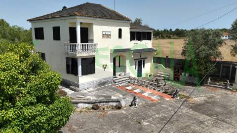 Moradia T4 c/piscina a 45min de Lisboa