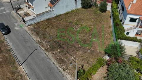 Lote urbano de 383m² no Cartaxo