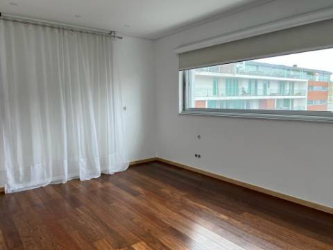 Apartamento T3 DUPLEX Venda em Glória e Vera Cruz,Aveiro
