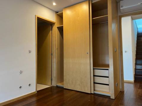 Apartamento T3 DUPLEX Venda em Glória e Vera Cruz,Aveiro