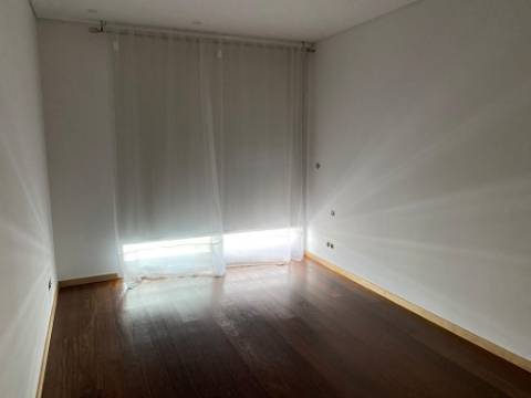 Apartamento T3 DUPLEX Venda em Glória e Vera Cruz,Aveiro