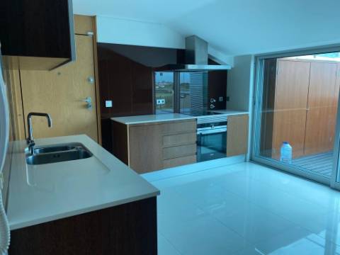 Apartamento T3 DUPLEX Venda em Glória e Vera Cruz,Aveiro