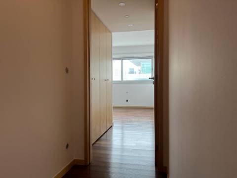 Apartamento T3 DUPLEX Arrendamento em Glória e Vera Cruz,Aveiro