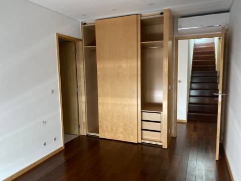 Apartamento T3 DUPLEX Arrendamento em Glória e Vera Cruz,Aveiro