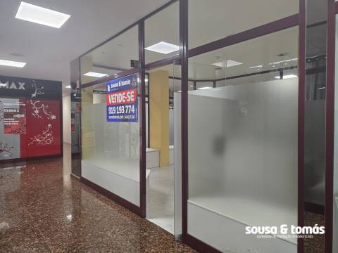 Loja  Arrendamento em Leiria, Pousos, Barreira e Cortes,Leiria