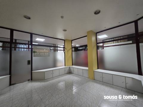 Loja  Arrendamento em Leiria, Pousos, Barreira e Cortes,Leiria