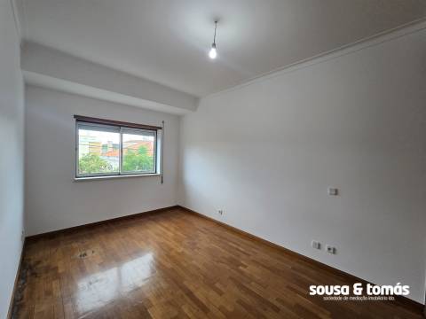 Apartamento T2 Arrendamento em Marrazes e Barosa,Leiria
