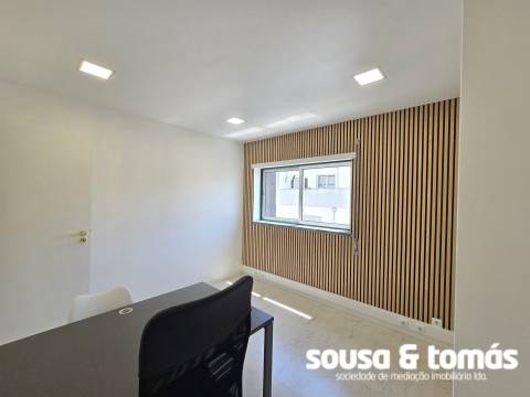 Escritório  Arrendamento em Marrazes e Barosa,Leiria