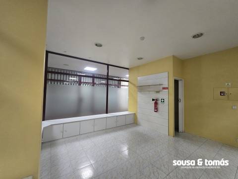 Loja  Venda em Leiria, Pousos, Barreira e Cortes,Leiria