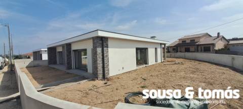 Moradia T3 Venda em Souto da Carpalhosa e Ortigosa,Leiria
