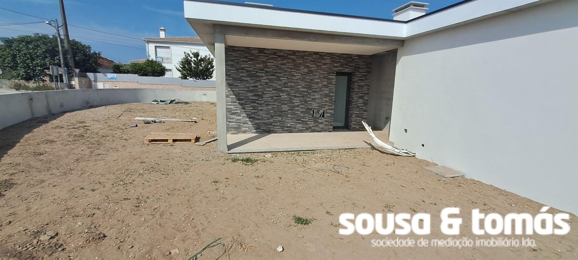 Moradia T3 Venda em Souto da Carpalhosa e Ortigosa,Leiria