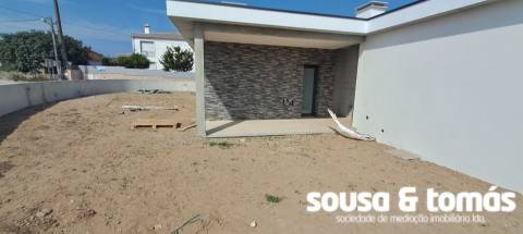 Moradia T3 Venda em Souto da Carpalhosa e Ortigosa,Leiria