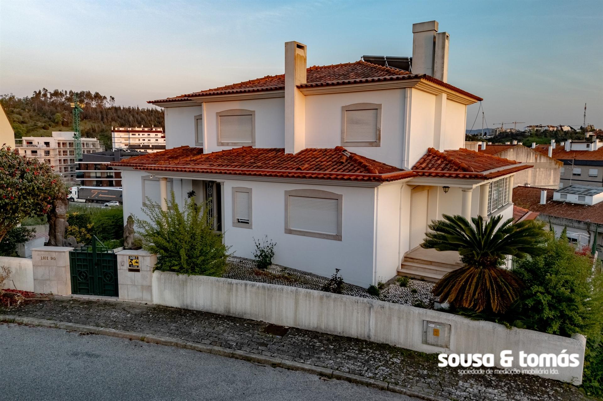 Moradia >=T10 Arrendamento em Marrazes e Barosa,Leiria