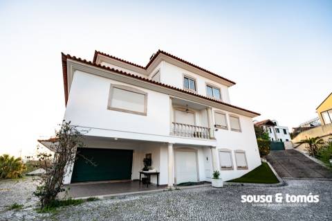 Moradia >=T10 Arrendamento em Marrazes e Barosa,Leiria