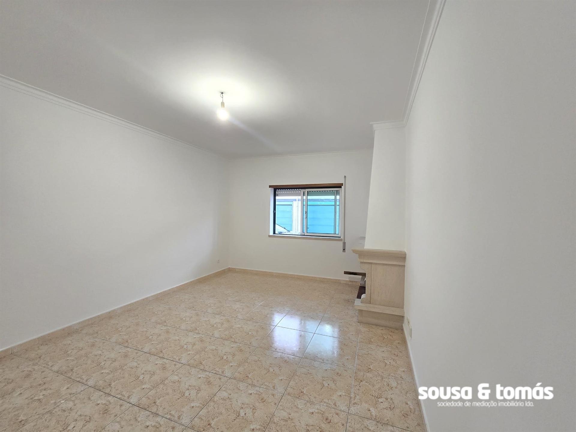 Apartamento T2 Arrendamento em Marrazes e Barosa,Leiria
