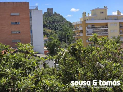 Apartamento T2 Arrendamento em Marrazes e Barosa,Leiria