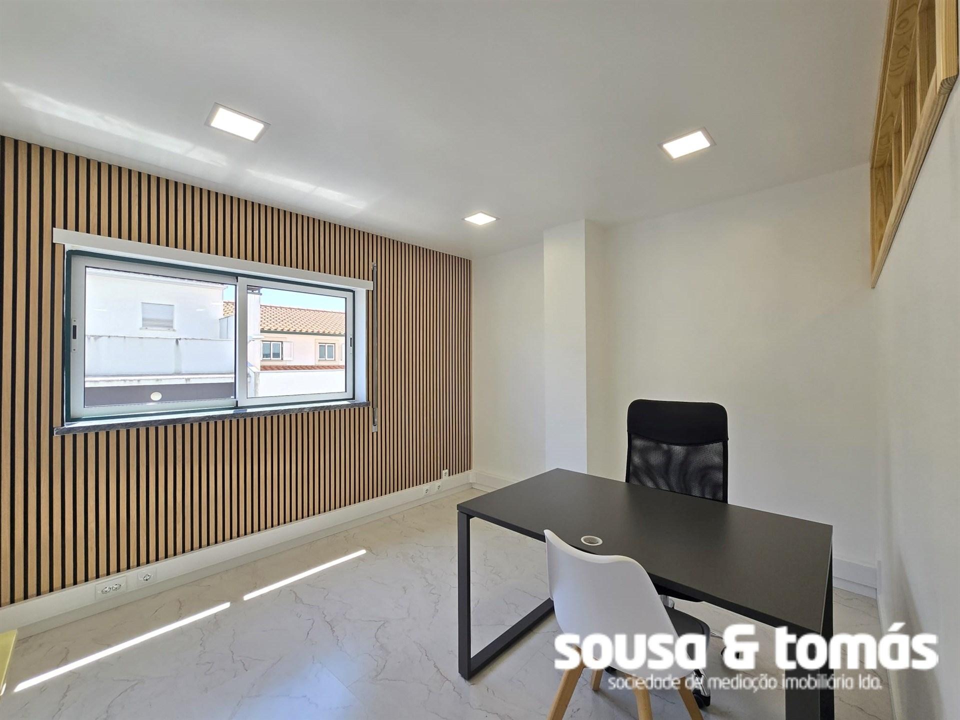Escritório  Arrendamento em Marrazes e Barosa,Leiria