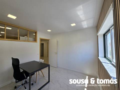 Escritório  Arrendamento em Marrazes e Barosa,Leiria