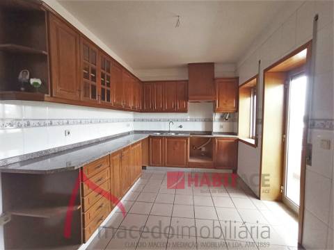 Apartamento T3 Celeirós