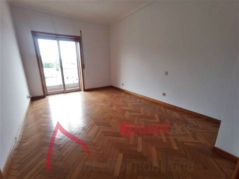 Apartamento T3 Celeirós