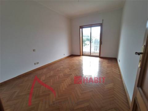 Apartamento T3 Celeirós