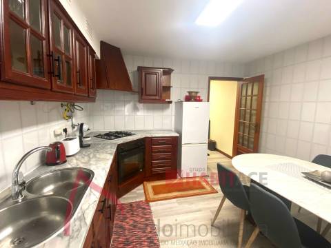 Quarto para Alugar em Apartamento Familiar Aconchegante