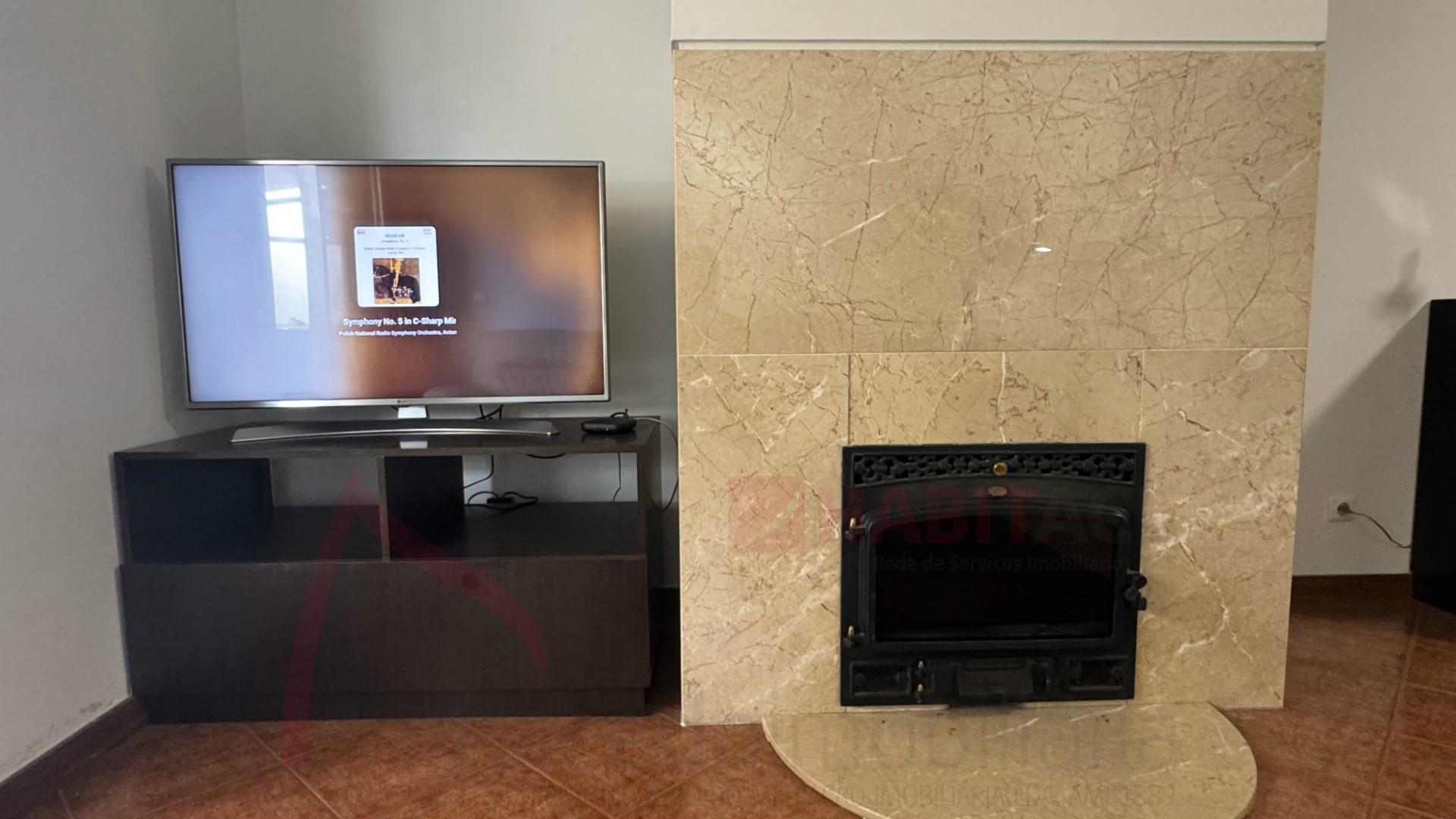 Apartamento T3 Mobilado com Terraço para arrendamento em S. Vítor, Braga