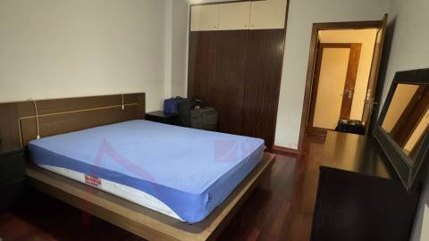 Apartamento T3 Mobilado com Terraço para arrendamento em S. Vítor, Braga