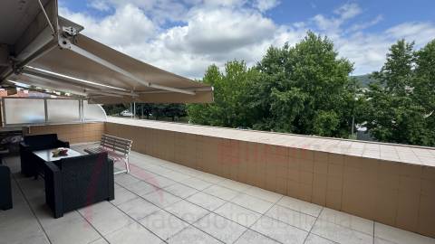 Apartamento T3 Mobilado com Terraço para arrendamento em S. Vítor, Braga