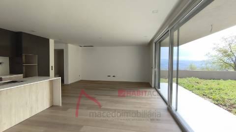 MORADIA T3 A VENDA | CONFORTO, DESIGN E QUALIDADE EM PÓVOA DE LANHOSO, BRAGA