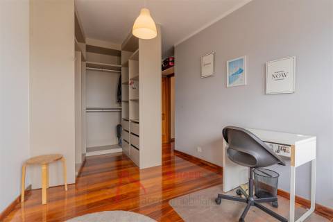Apartamento T4 Mobilado à Venda em São Vicente, Braga