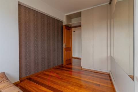 Apartamento T4 Mobilado à Venda em São Vicente, Braga