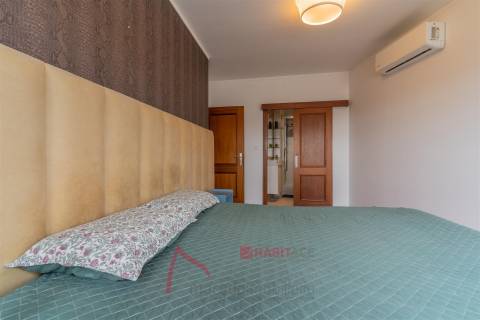 Apartamento T4 Mobilado à Venda em São Vicente, Braga