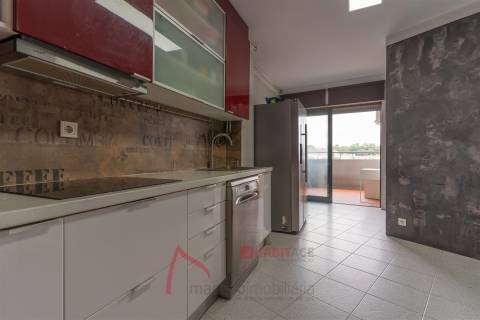 Apartamento T4 Mobilado à Venda em São Vicente, Braga