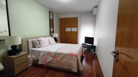 Apartamento T3 Mobilado e Equipado  em Fraião
