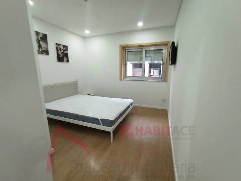Apartamento T3 Remodelado em São José de São Lázaro - Excelente Oportunidade de Investimento