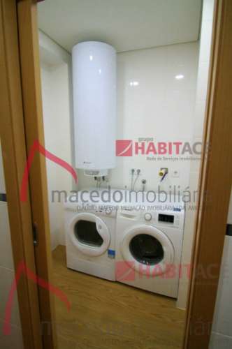 Apartamento T3 Remodelado em São José de São Lázaro - Excelente Oportunidade de Investimento