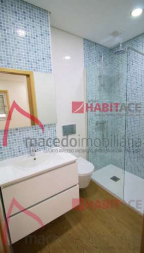 Apartamento T3 Remodelado em São José de São Lázaro - Excelente Oportunidade de Investimento