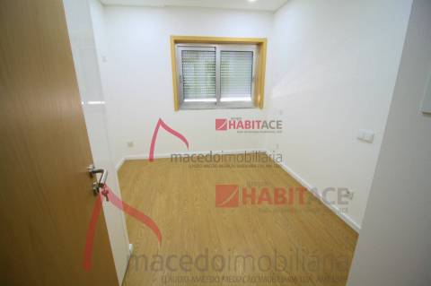 Apartamento T3 Remodelado em São José de São Lázaro - Excelente Oportunidade de Investimento