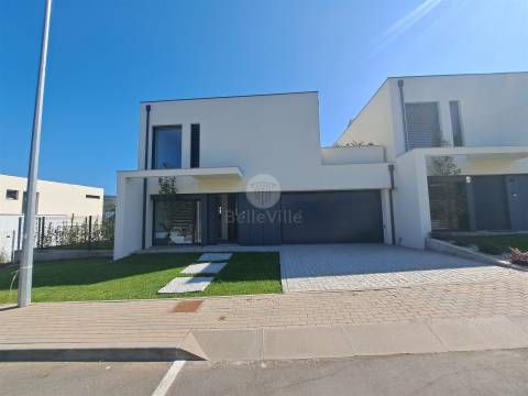 Moradia em Palmeira, Braga