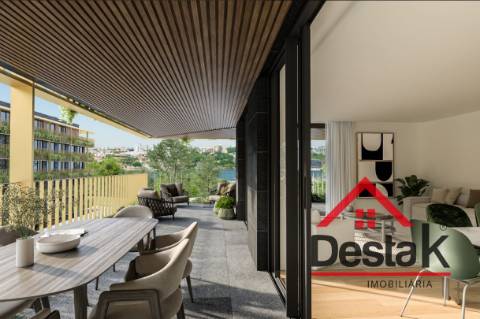 Apartamento T2 inserido no empreendimento Marina Douro