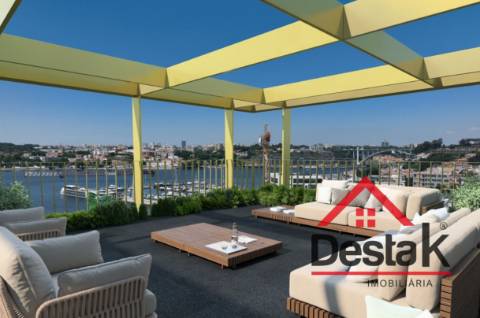 Apartamento T2 inserido no empreendimento Marina Douro