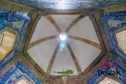 Quinta Histórica para venda em Tarouca
