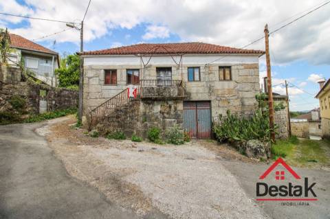 Moradia em Pedra para Restaurar - Carvalhais